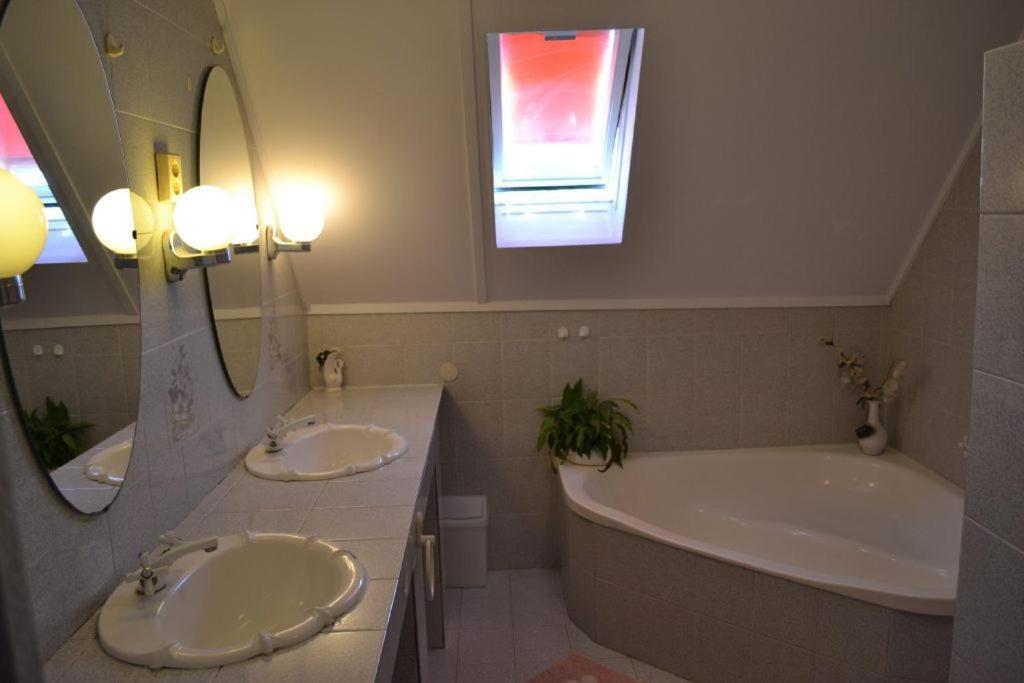 Leander Apartman Balatonlelle Dış mekan fotoğraf